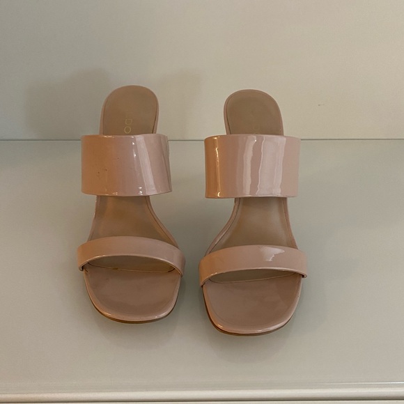 Aldo Patent Leather Heels. Size 10 - Picture 1 of 3